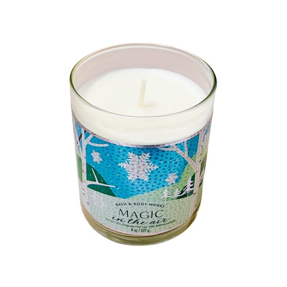 Bath & Body Works Magic in the Air Holiday Gift Set — Candle, Mist & Lotion - Picture 7 of 8